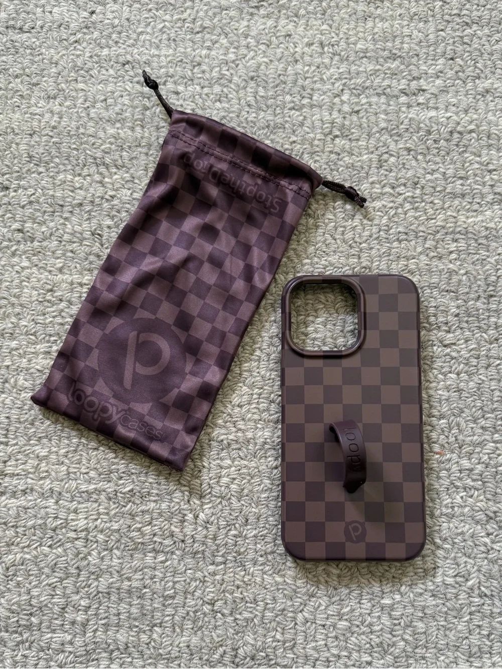 Cocoa Checkered Loopy Case